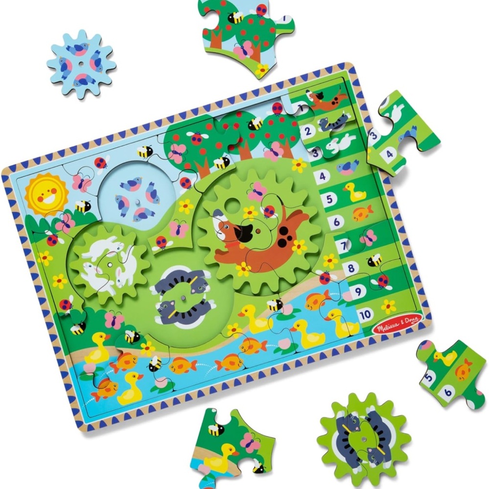Like new Melissa & Doug wooden animal chase jigsaw spinning gear puzzle